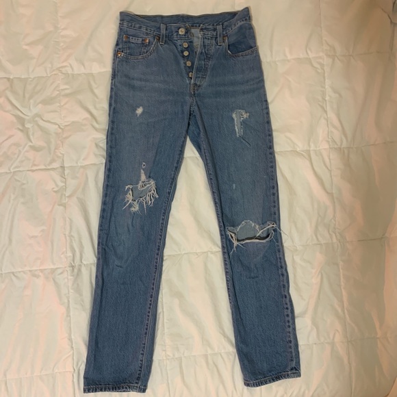 Levi’s - Picture 2 of 2